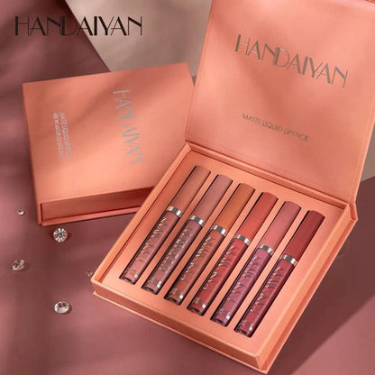 Kit com 6 batons líquidos matte Handaiyan em embalagem rosa com cores intensas